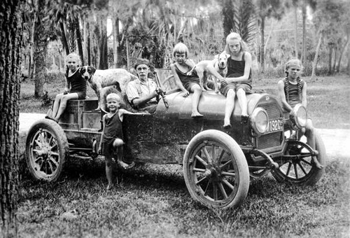 UPDATE! Two Versions of What Happens When We Let Kids Wait in the Car